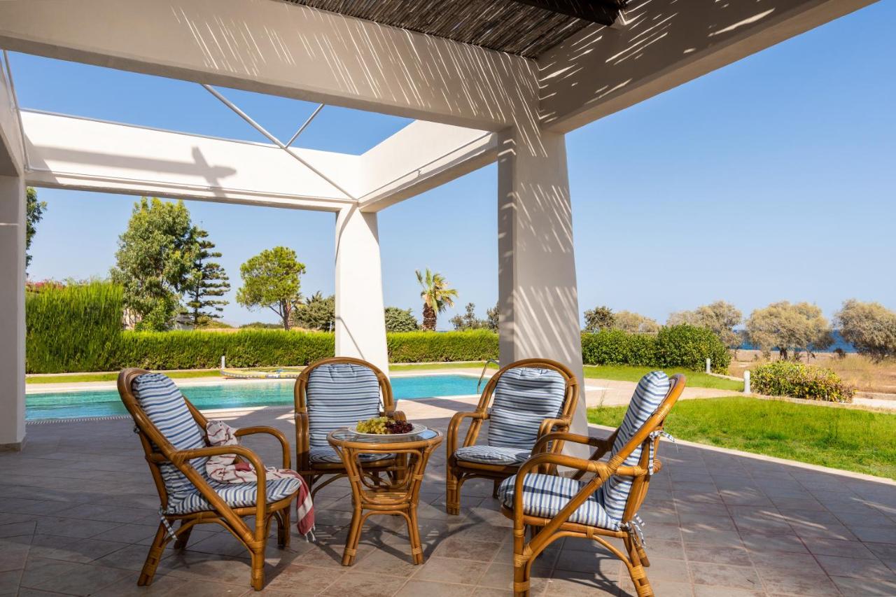The "Perfect Beach House" Villa Lakhania Exteriör bild